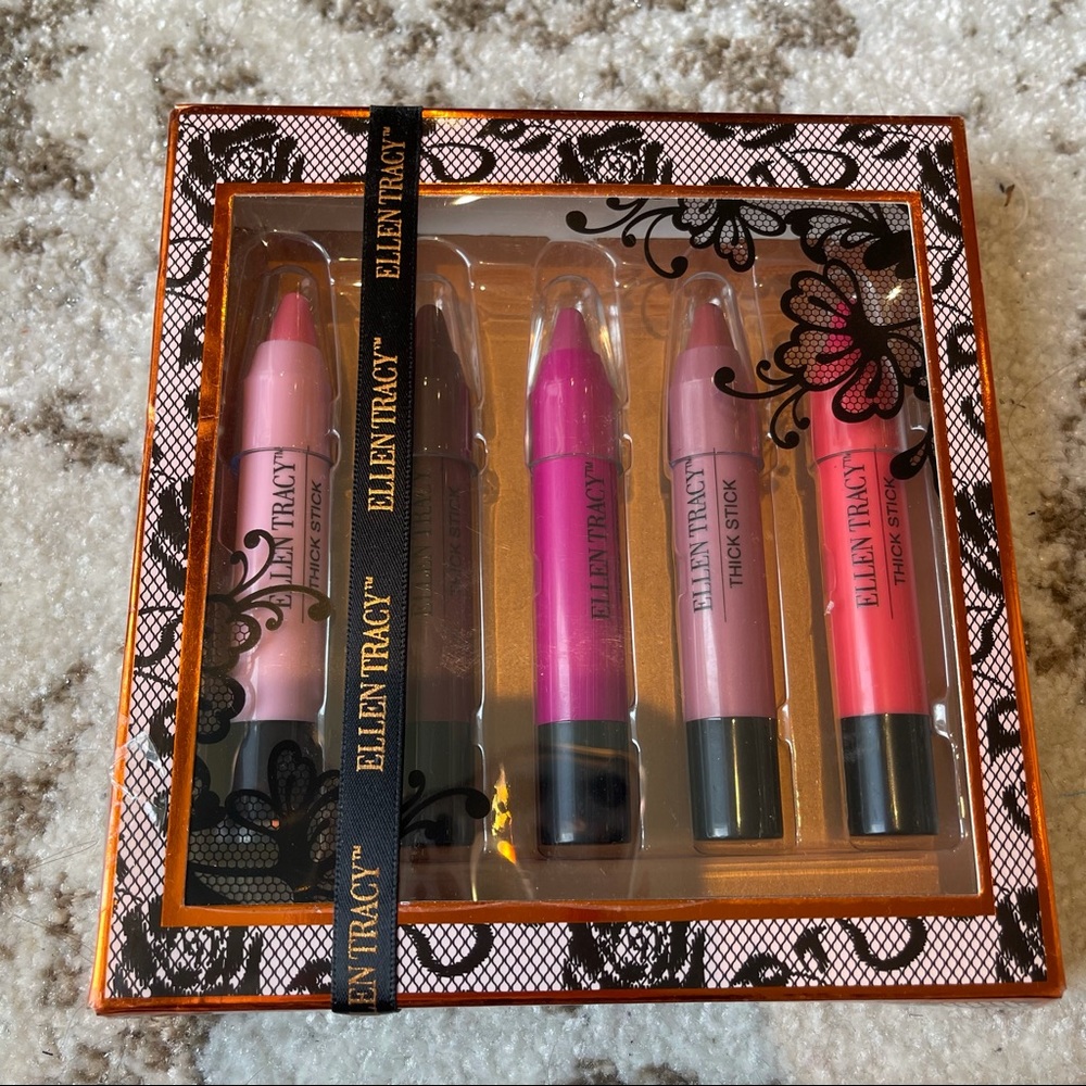 Makeup set - Picture 2 of 5